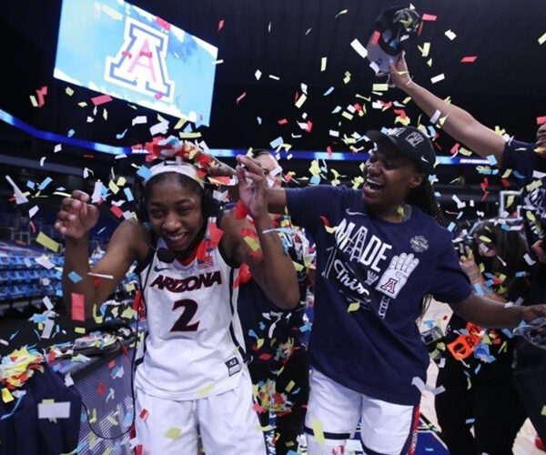 university of arizona basketball game crowd